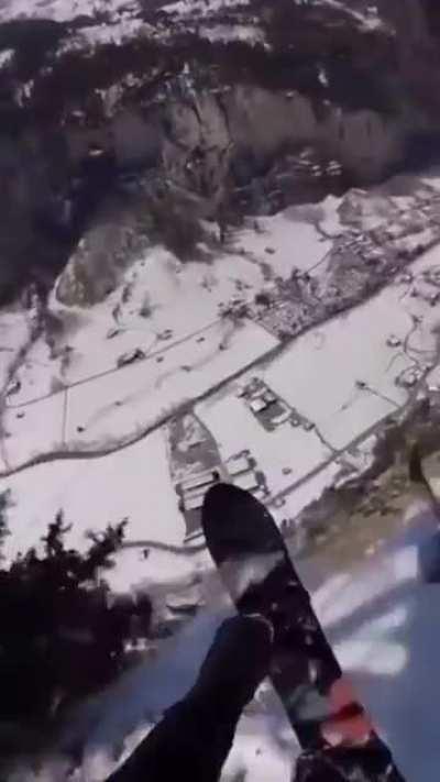 thats some interesting caves and clifs world gen... hey what a minute