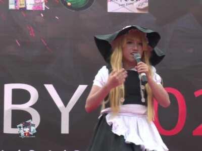 Marisa rickrolled the convention