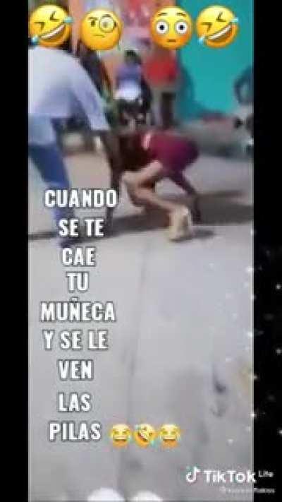 Cuando a tu novia se le ven las pilas