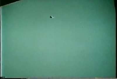 Is this instantaneous acceleration? Video is supposedly from 1993.