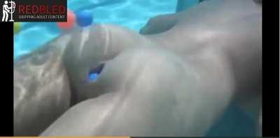 Best party trick ever for the warm summer days. (Roxy Raye)