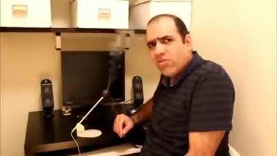 This guy need to find a new job😅