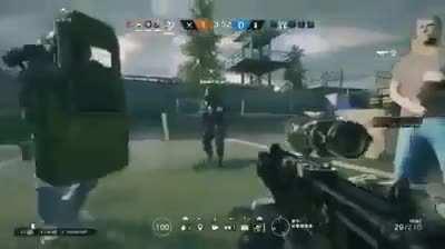 Quando a câmera é intalada pelo time inimigo