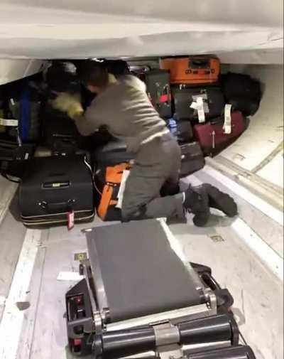 How luggage is stored in an airplane