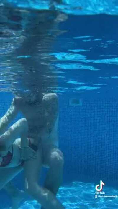 You ever tried sex under water? 😈