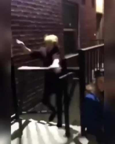 Idiot vs a small gate