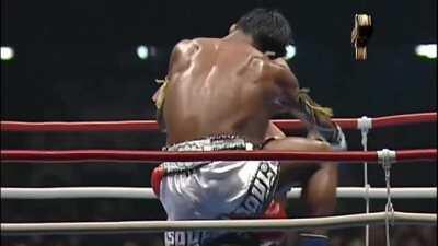 Buakaw destroys Takayuki Kohiruimaki