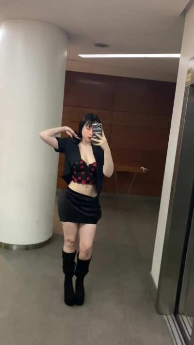 I love my tight skirt! I hope you like it too