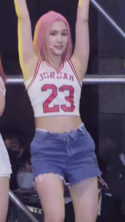 Kep1er - Huening Bahiyyih & Hikaru