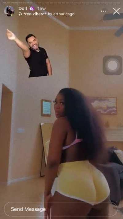 Sub Reddit @Thad0llja1_