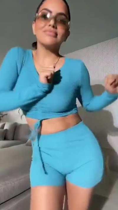 disfruten de esta joyita eliminada por ella en HD pa ustedes