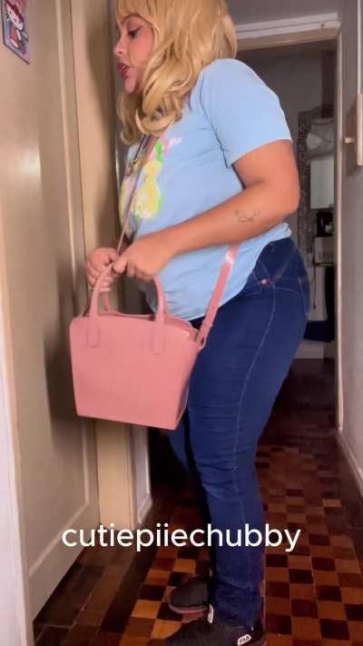 desperate to poop and fart