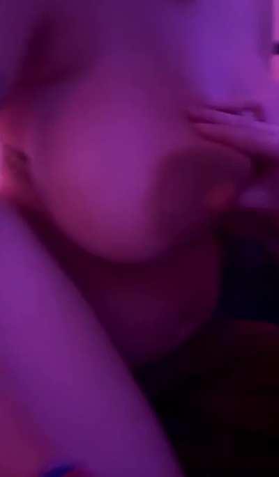 Gabbie's pregnant body is too much