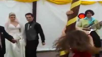 HMC While I ruin someone's wedding