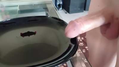 The mistress makes the handcuffed slave boy ejaculate onto a plate and then makes him lick it all up 😋