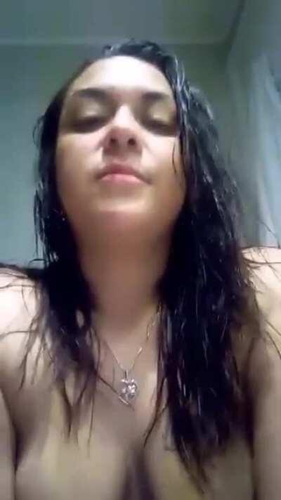 Come check out my OFs page to see me playing with this pussy & ass 🍑💦💦🔥😏😏