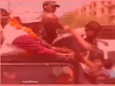 sad aadmi party 😔