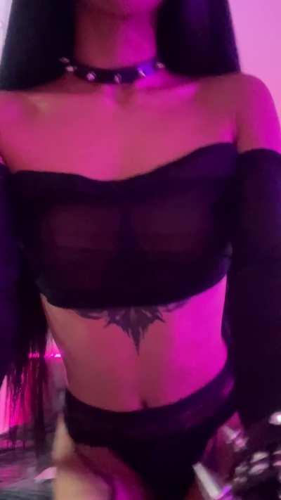 Is 5'0 Petite Alt Booty allowed on the menu?