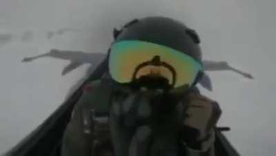 Удар молнии в самолет