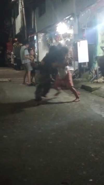 Kid pulled a koshi guruma out of nowhere