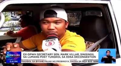 Si Mark tahimik lang