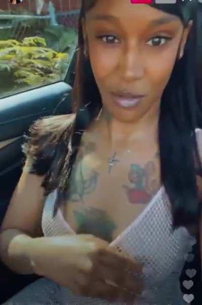 🐝 hive she’s wayyy thicker than her sis 😝🤤😮‍💨