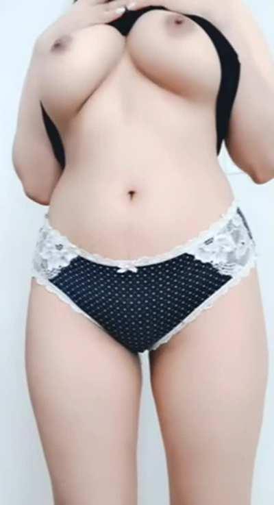 Is a 4’10 Japanese girl too short for you? 🇯🇵