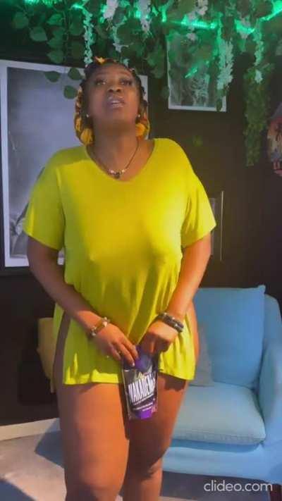 don't care bout the advertisement 😁🍑🍑