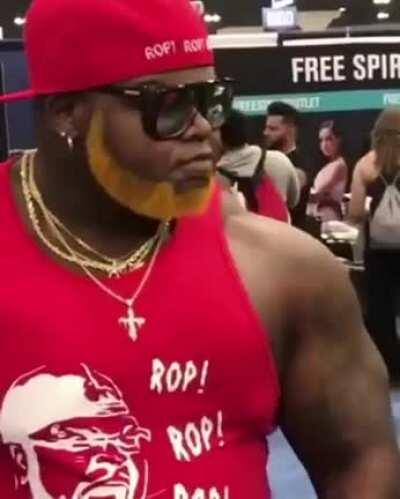 Rentoid showing blatant landphobia at LandCon (how did he even sneak in?). Luckily, the global landlord committee decided to ban him from all renting of properties, and he is now homeless :-)