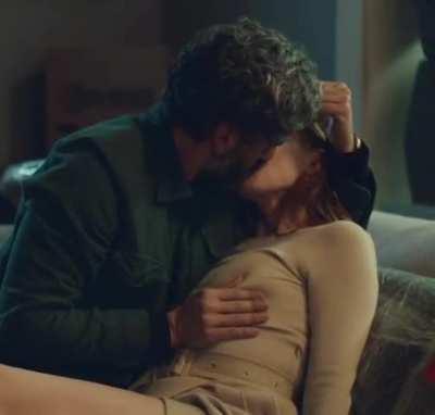 Jessica Chastain's Tits pressed !!!