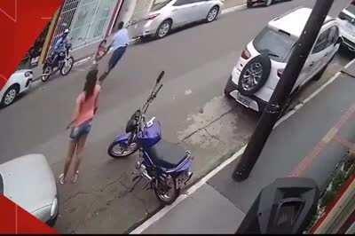 Alguém precisa encontrad esse cara