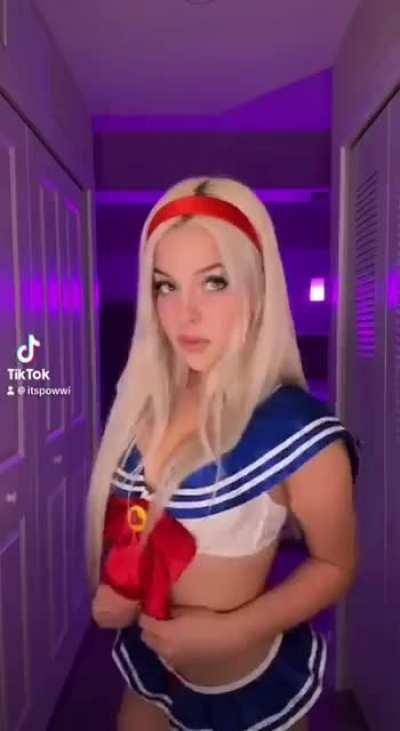 @itspowwi - back to when i was blond hihi