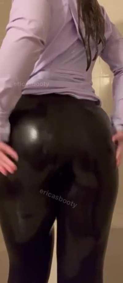 i wore my lulus in the shower🤭