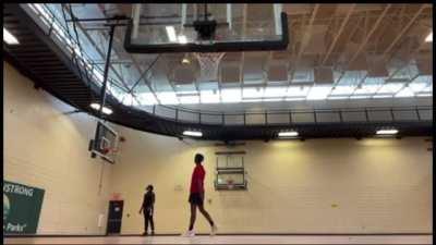 i’ve come to the conclusion that all atlanta niggas hoop like a 60 overall with no badges