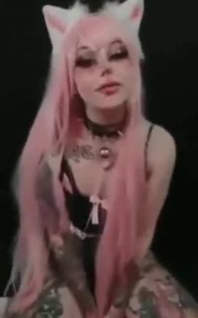 I can't help it that all I'll ever be good for is being dumb and cute on the Internet 