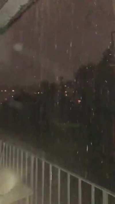 Capturing the nighty thunder storm in Edinburgh, Scotland