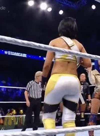 Bayley ass 🥰🍑