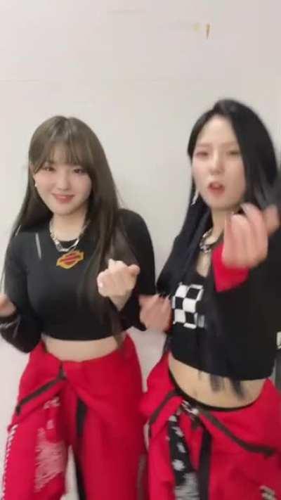 [220515] Yujin & Chaehyun TikTok update: #Rover 🎵