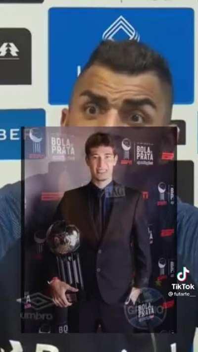 O Grêmio tá assim pq esse cara zikou o clube de forma mítica