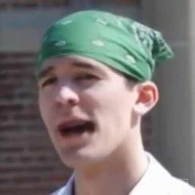 Wrel sings Baka Mitai.