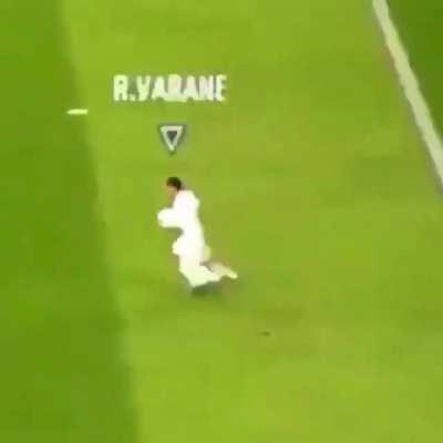 You would think that’s a guaranteed goal after taking the keeper on? You thought wrong 🤡