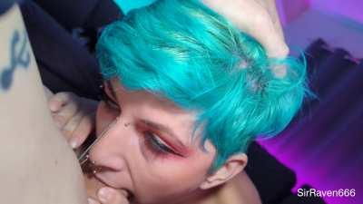 Cumming down her throat