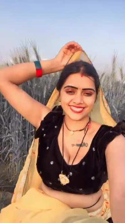 Meenu Raj Insta Hot