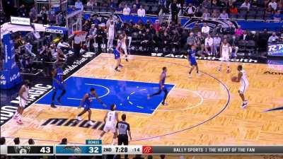 [Highlight] LMA knocks down his 3rd straight three pointer