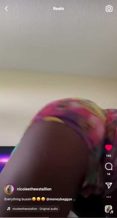 Soft ahh booty 🍑🍆