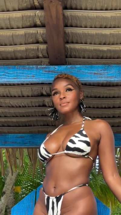 “Ah it iz my birthdáe. 🎂” (IG Post 12/1/24)