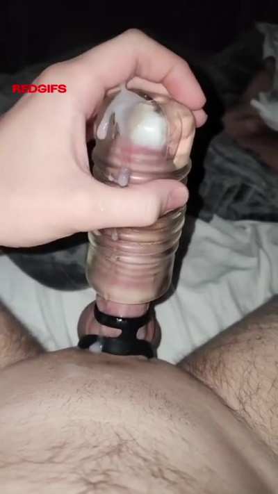 I pump out cum all day
