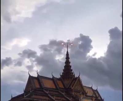 Generating electricity? Would this be the kind of technology that Tartaria had and that is being suppressed?