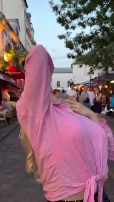 Someone's sister is loose