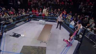 Rosemary has her wicked ways with Mia Yim's crotch